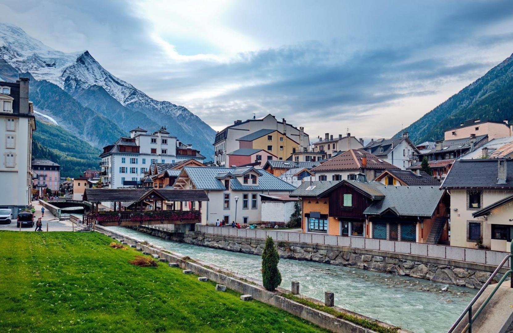Apartment Au Bon Coin - Luxury Chamonix Hidden Haven, Mont Blanc View, Hot Tub And Garden Exterior foto