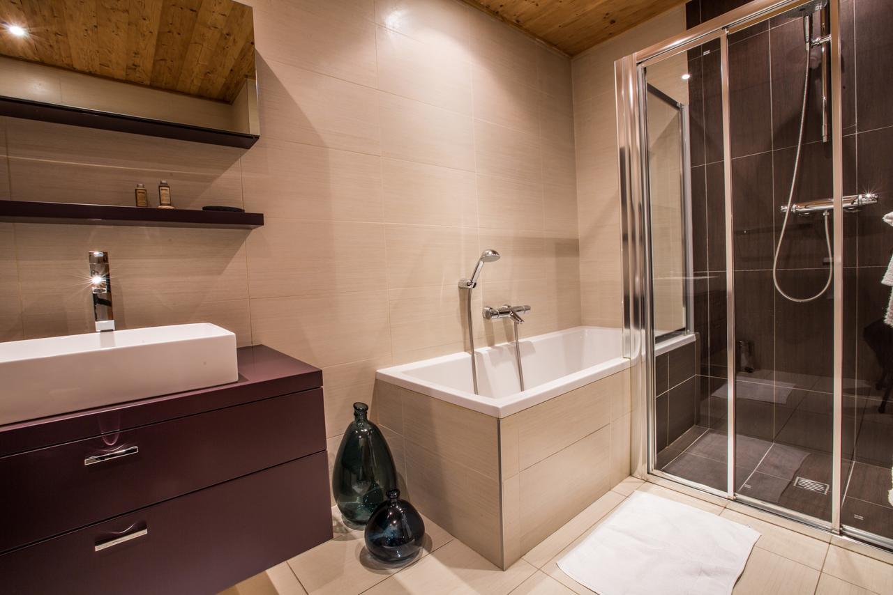 Apartment Au Bon Coin - Luxury Chamonix Hidden Haven, Mont Blanc View, Hot Tub And Garden Exterior foto